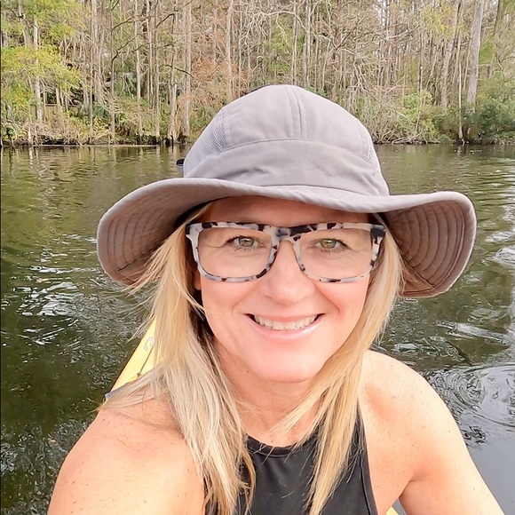 Meet Your Posher, Janice - Picture 3 of 8